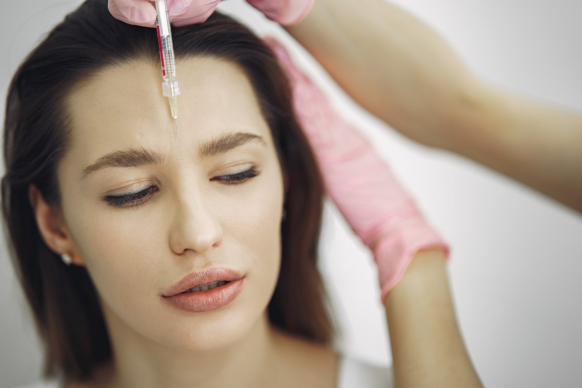 Seruan Larangan Remaja Di Bawah 18 Tahun Pakai Botox dan Filler Di Inggris
